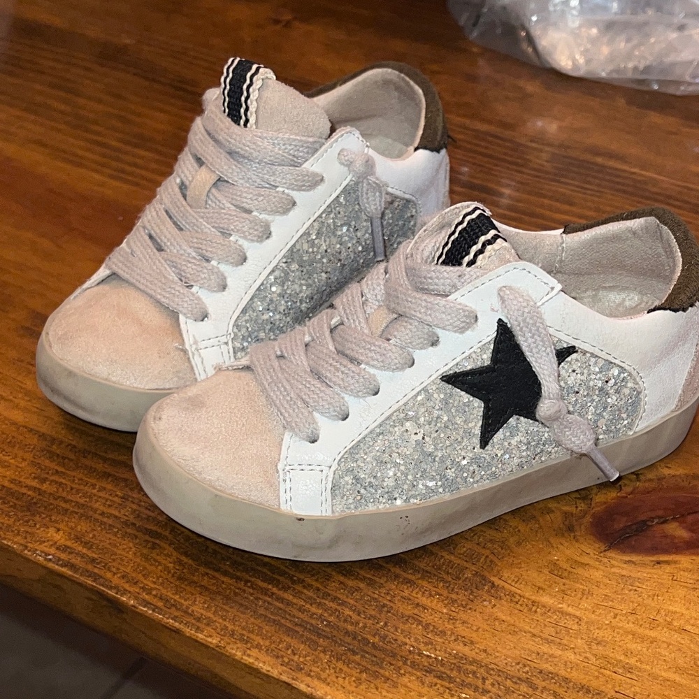 Toddler 8 Shu Shop Sneakers